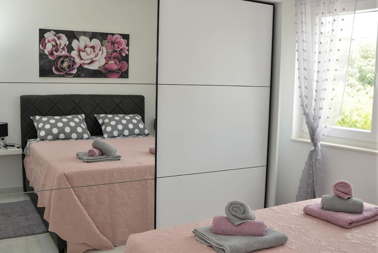 Apartment Laura Zadar Exterior photo
